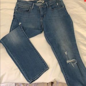 #11 Levis 711  jeans with 1 distressed knee